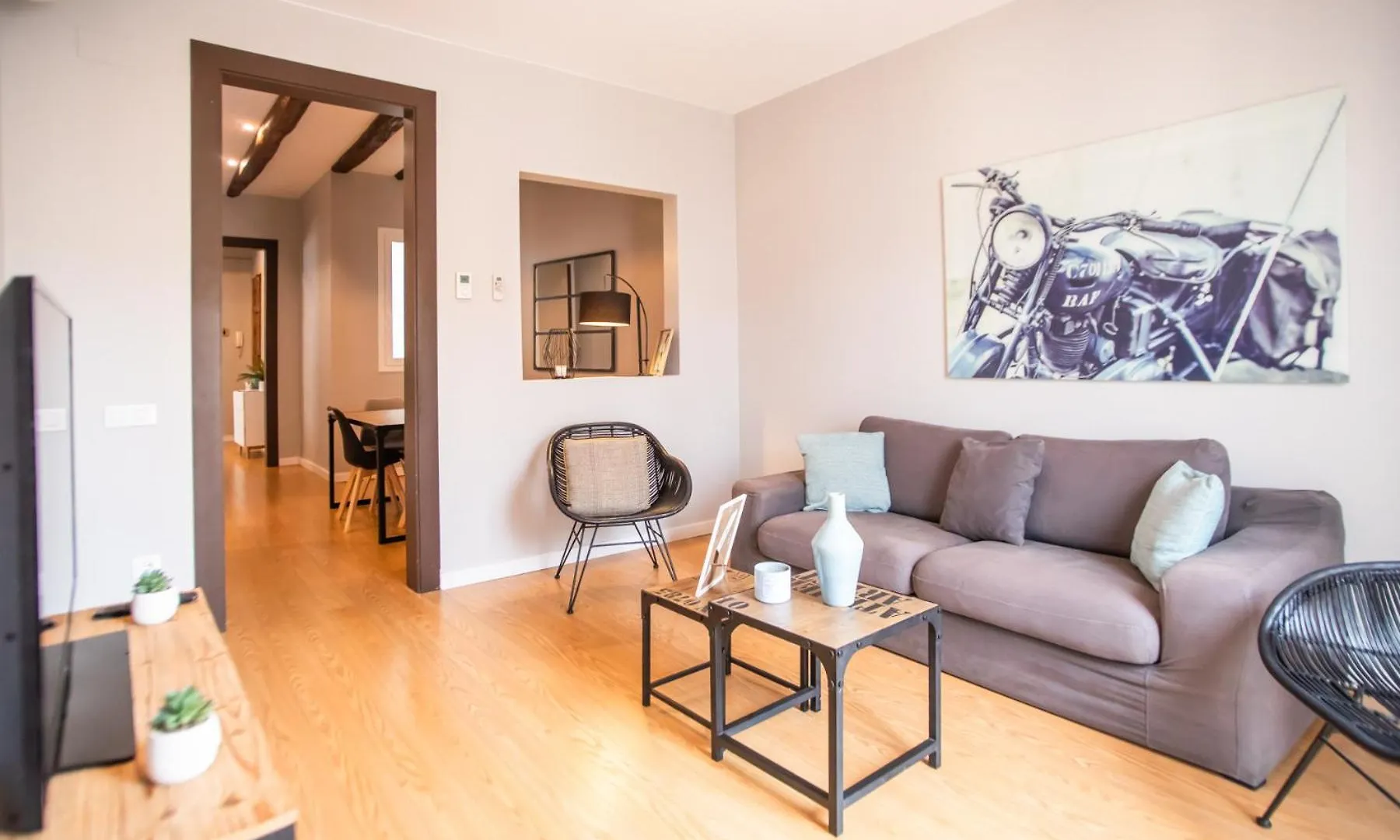44Mal1084- Bright 2Br Apartment Barcelona Spain