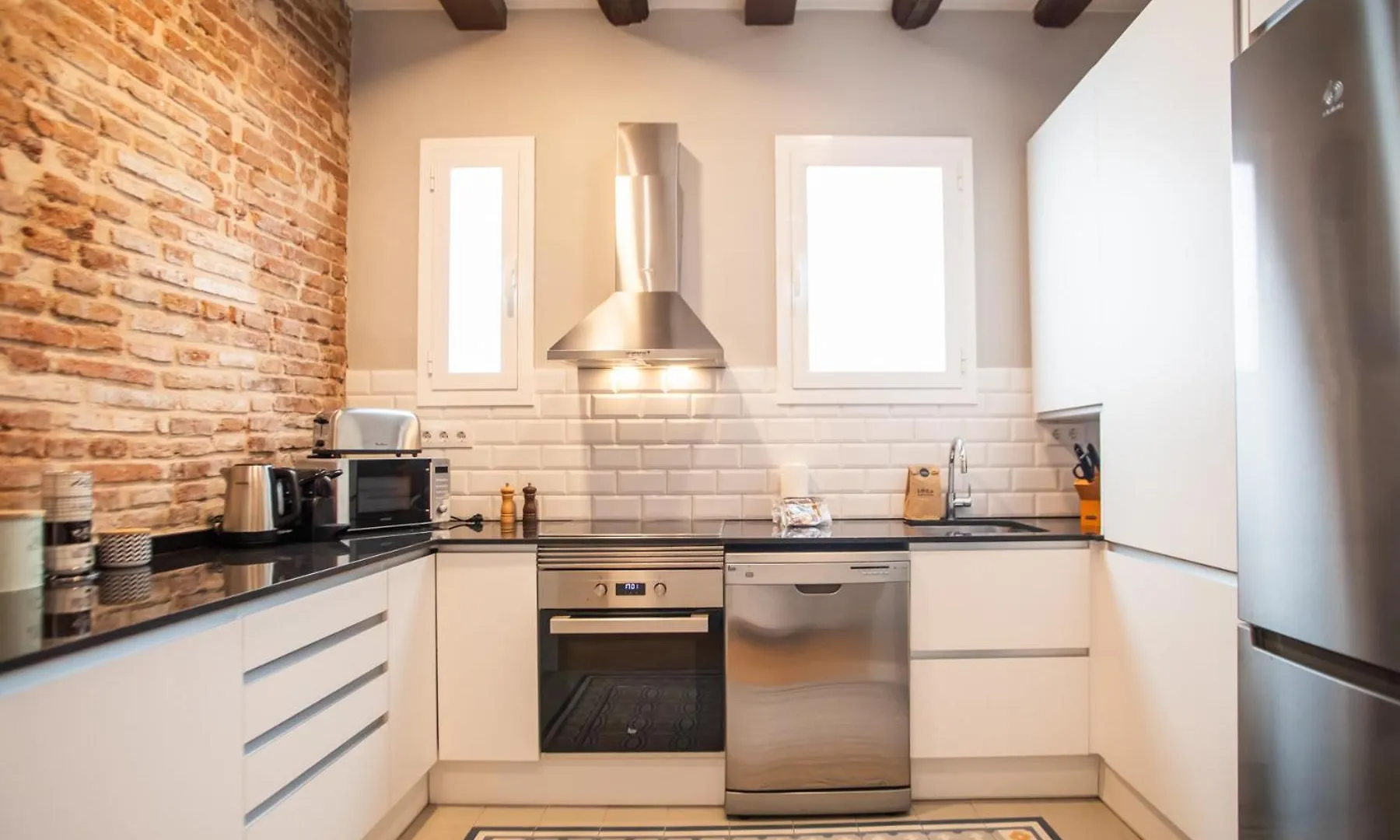 44Mal1084- Bright 2Br Apartment Barcelona 0*,  Spain