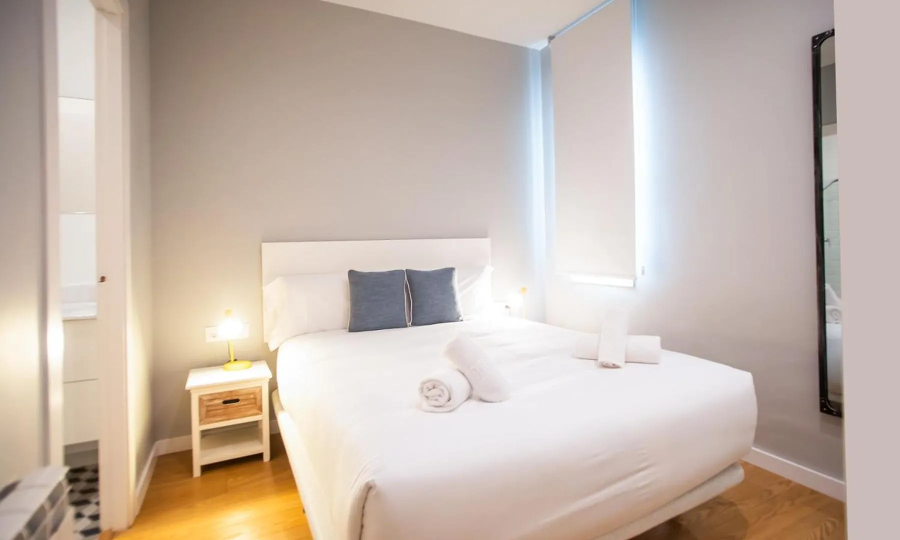 44Mal1084- Bright 2Br Apartment Barcelona Spain