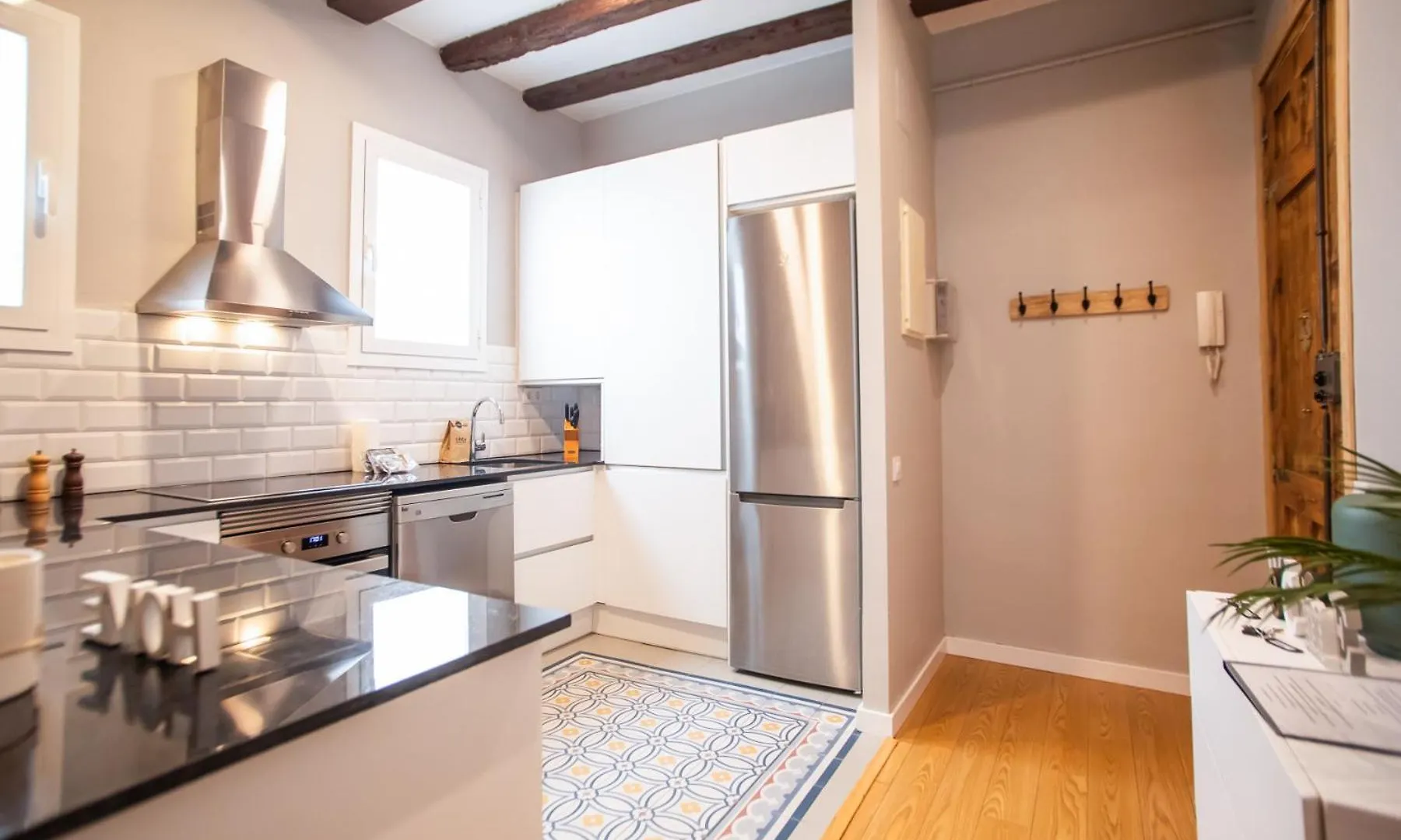 44Mal1084- Bright 2Br Apartment Barcelona