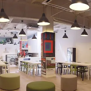 Hostel Hola Eixample, Barcelona